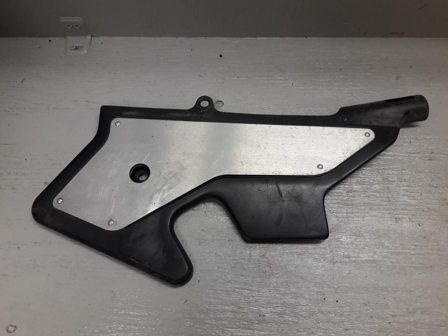 Framsidan på Ramskydd från en Honda CBR 1000 F -1999 motorcykel.