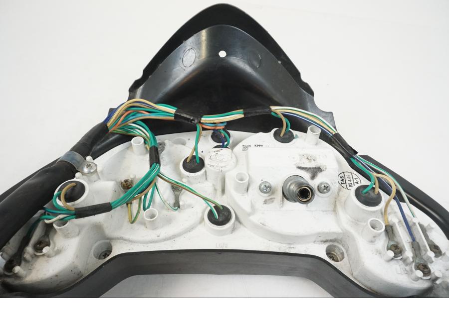 Extrabild2 på Instrumentpanel från en Honda CBR 125 R -2006 motorcykel.