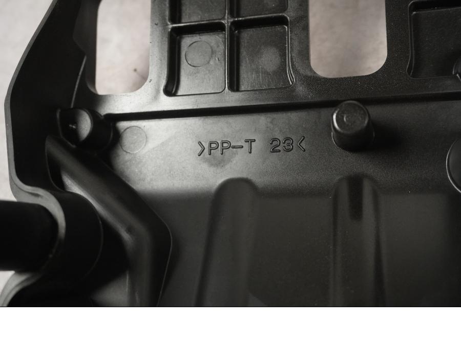 Höger sida på Luftburk från en Kawasaki ZX-10R -2008 motorcykel.