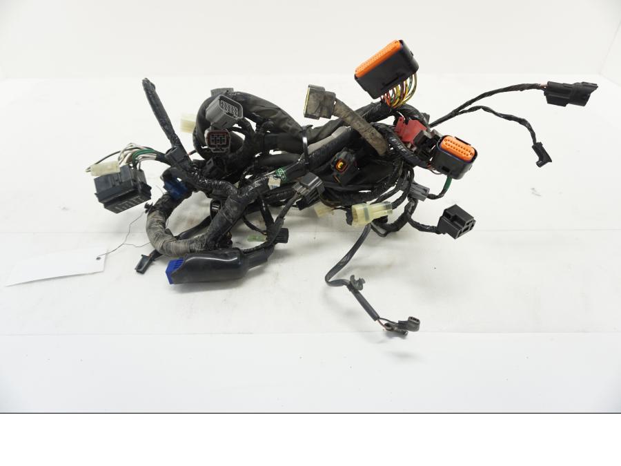 Framsidan på Kabelstam från en Kawasaki Versys 650 -2008 motorcykel.