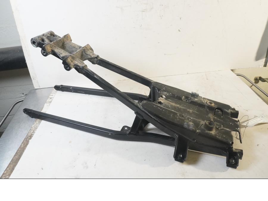 Höger sida på Bakram från en KTM 690 SM -2008 motorcykel.