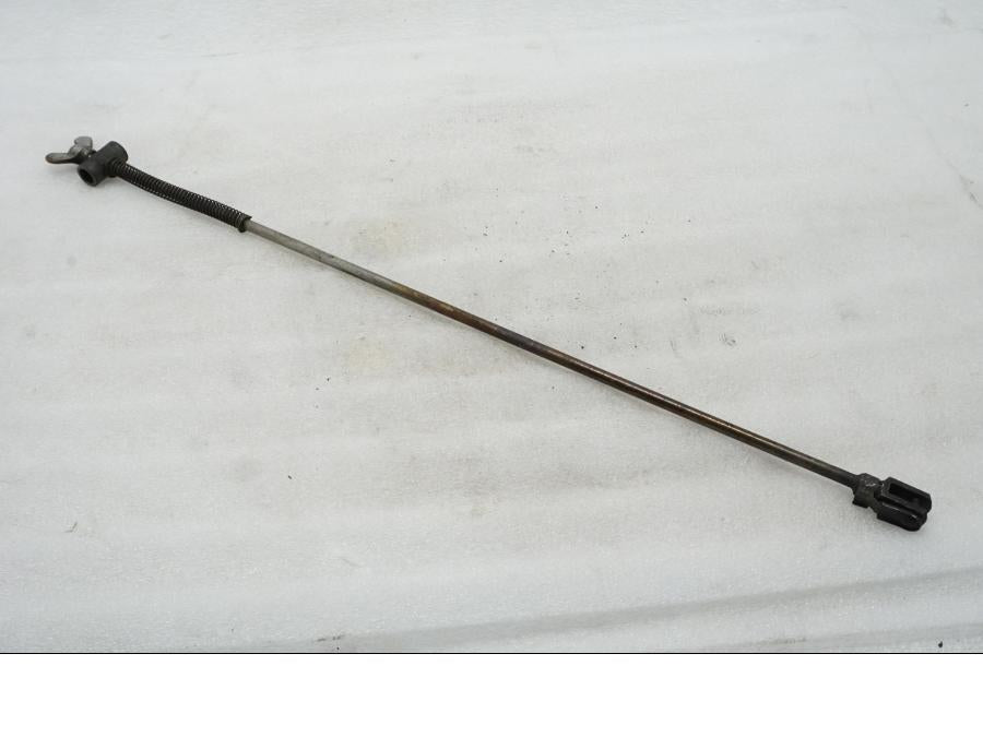 Baksidan på Bromslänkage från en BMW R 90 -1975 motorcykel.