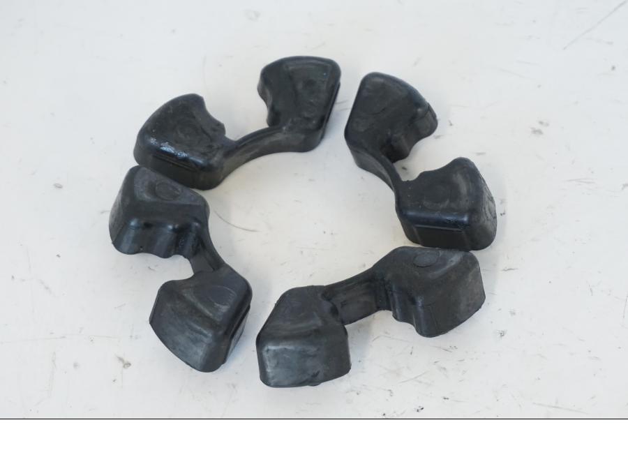 Baksidan på Ryckutjämnare från en Kawasaki ER-6N -2012 motorcykel.