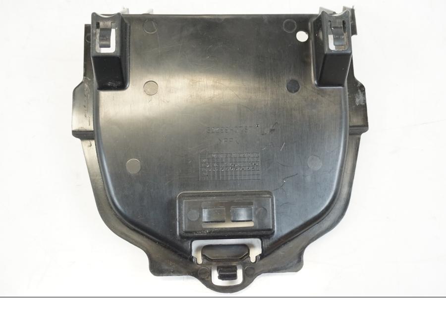 Baksidan på Lucka från en Kawasaki NINJA 400 -2020 motorcykel.