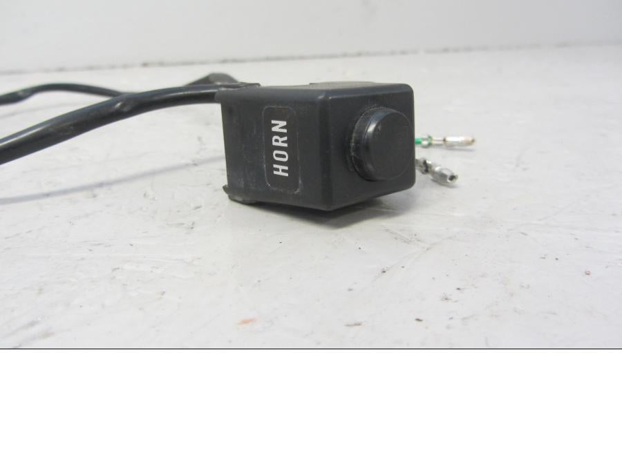 Höger sida på Tryckknappsreglage från en Suzuki LTA 750 XP E -2009 motorcykel.