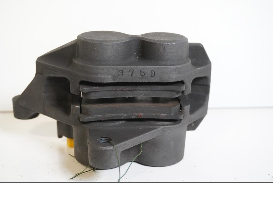 Höger sida på Bromsok från en Yamaha BT 1100 -2004 motorcykel.