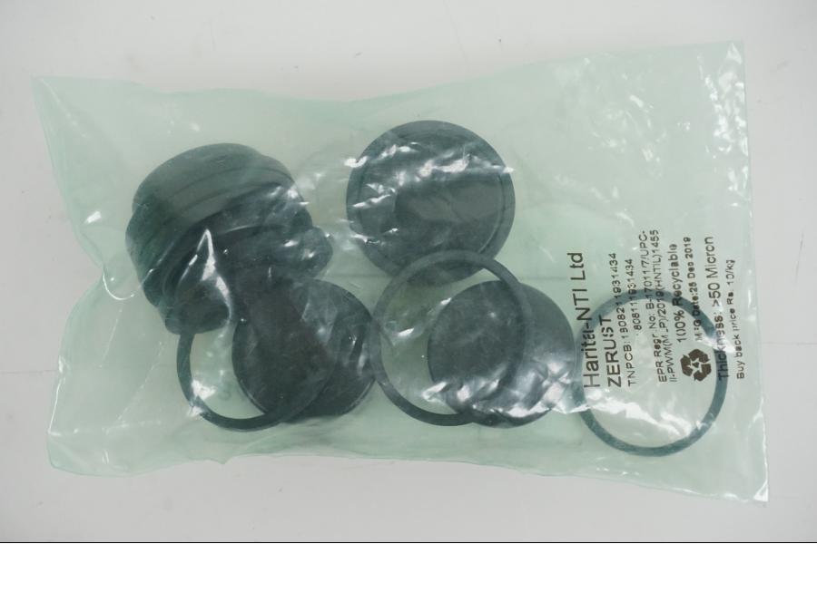 Baksidan på Bromsok från en BMW G 310 R -2023 motorcykel.