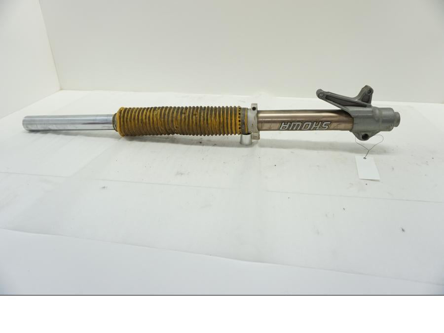 Baksidan på Gaffelben från en Suzuki DR 650 -1996 motorcykel.