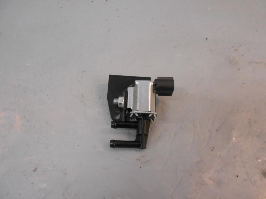 Framsidan på Luftventil från en Kawasaki Z 900 -2018 motorcykel.