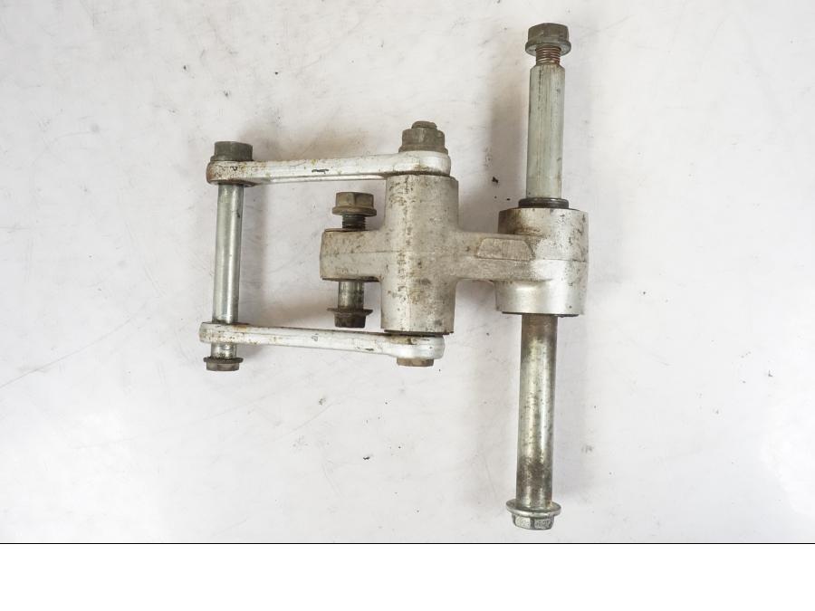 Extrabild2 på Stötdämparlänkage från en Kawasaki KL 650A -1987 motorcykel.