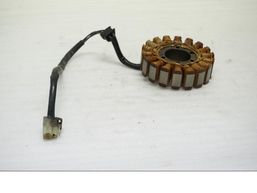 Framsidan på Generator från en Suzuki GSX-R 600 -2004 motorcykel.