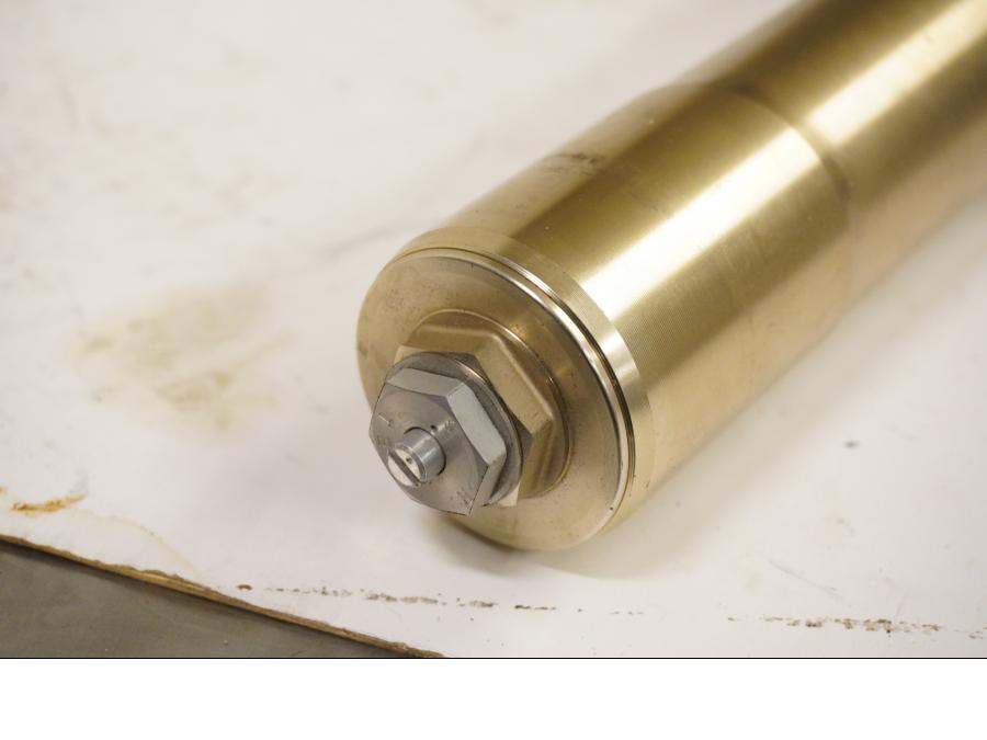 Snett uppifrÄn pÄ Gaffelben frÄn en Kawasaki Z 1000 -2008 motorcykel.