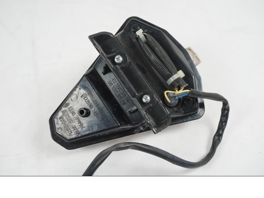 Extrabild5 på Baklampa från en Yamaha YZF 1000 R1 -2007 motorcykel.