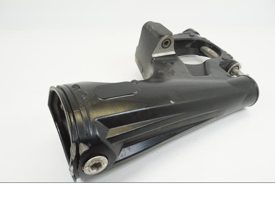 Vänster sida på Sving från en Triumph Tiger 1200 -2018 motorcykel.