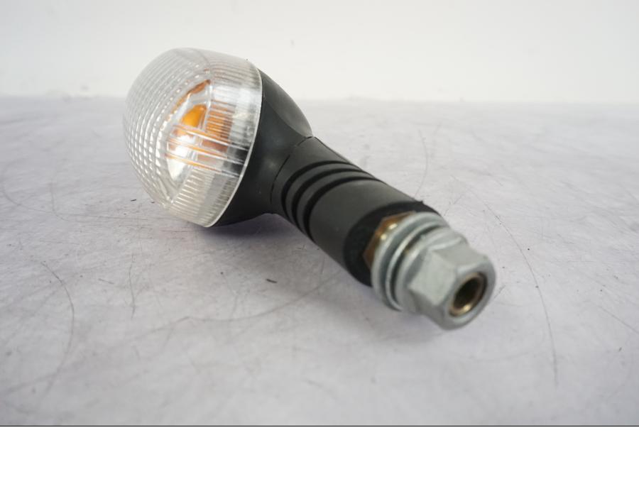 Snett nerifrÄn pÄ Blinkers frÄn en KTM 640 SM -2005 motorcykel.