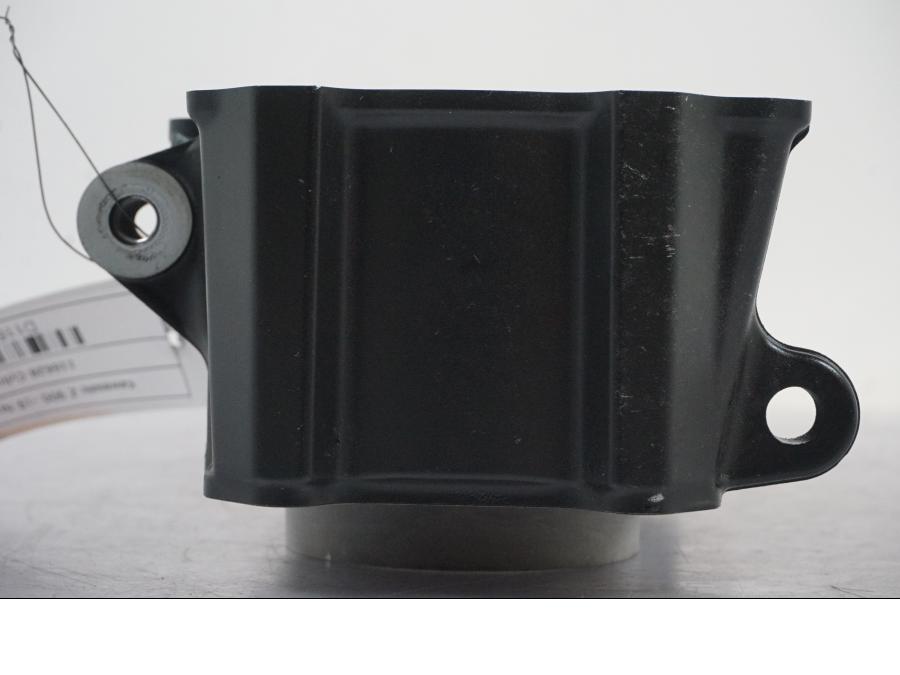 Snett nerifrÄn pÄ Cylinder frÄn en Kawasaki Z 900 -2019 motorcykel.