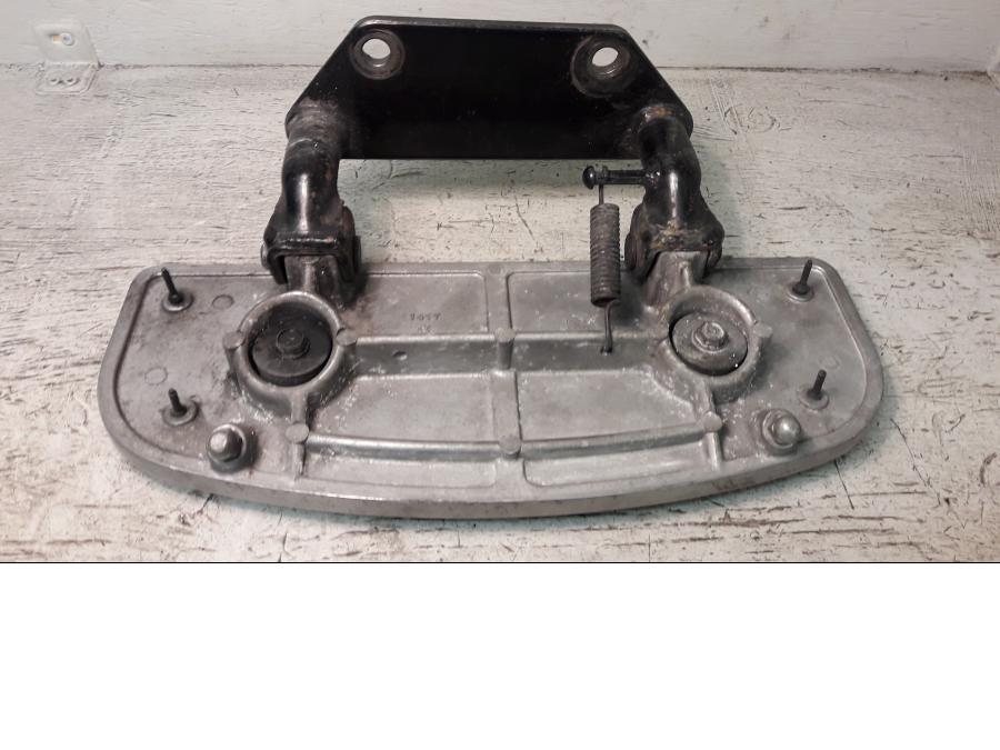 Baksidan på Fotplatta från en Kawasaki VN 1500 -1997 motorcykel.