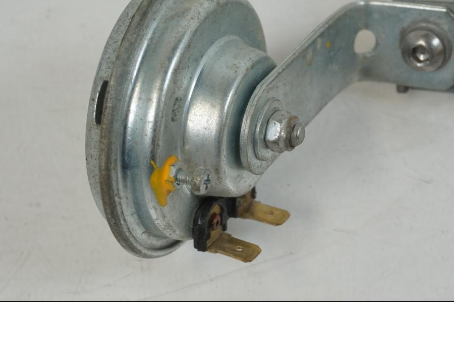 Extrabild2 på Signalhorn / Tuta från en AJP PR7 -2021 motorcykel.