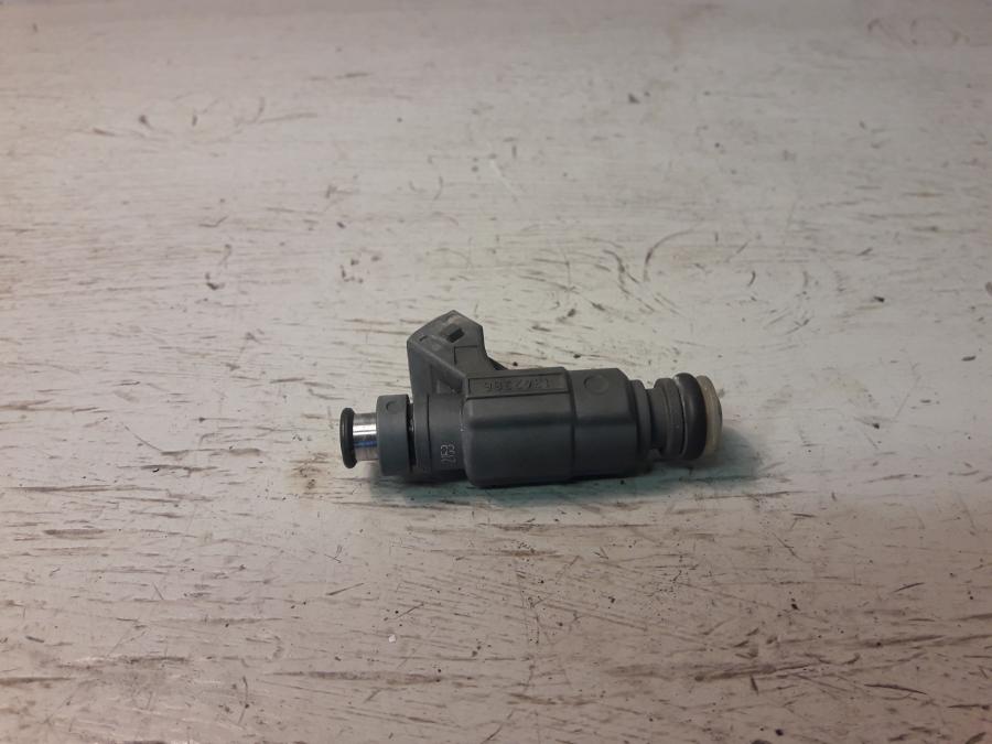 Framsidan på Spridare från en BMW R 1150 R -2004 motorcykel.