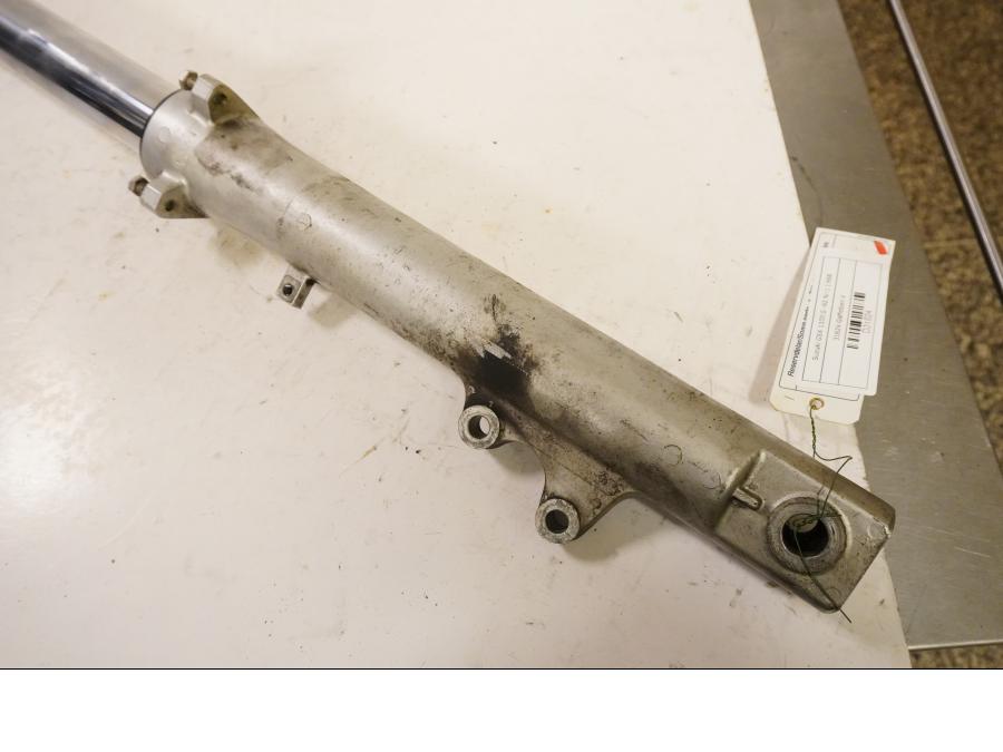 Höger sida på Gaffelben från en Suzuki GSX 1100 -1992 motorcykel.