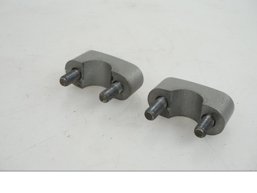 Baksidan på Styrfäste från en Yamaha XJ 900 S -1997 motorcykel.