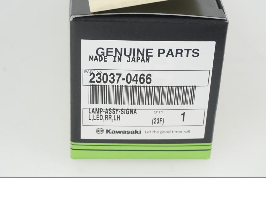 Snett uppifrån på Blinkers LED från en Kawasaki Z 900 -2021 motorcykel.