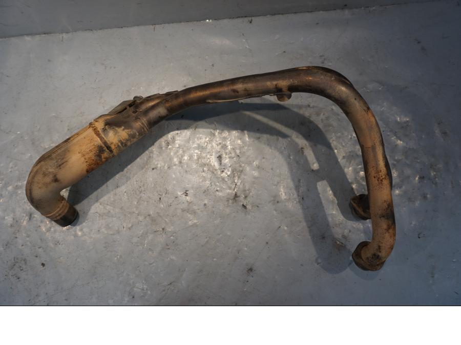 Höger sida på Grenrör från en Yamaha XT 1200 Z -2011 motorcykel.