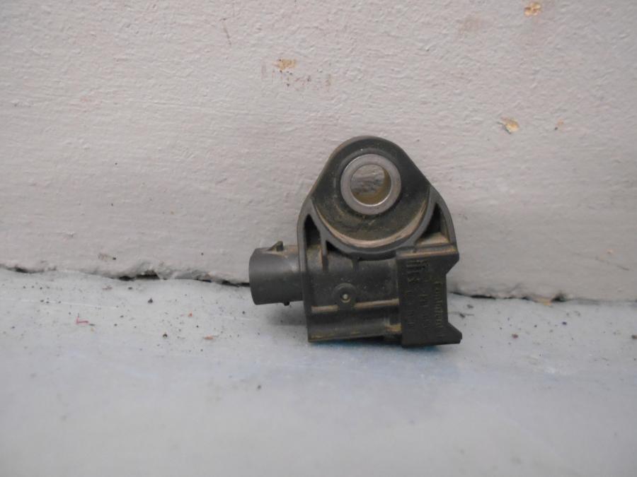 Framsidan på Acceleration Sensor från en BMW R 1200 GSA -2018 motorcykel.