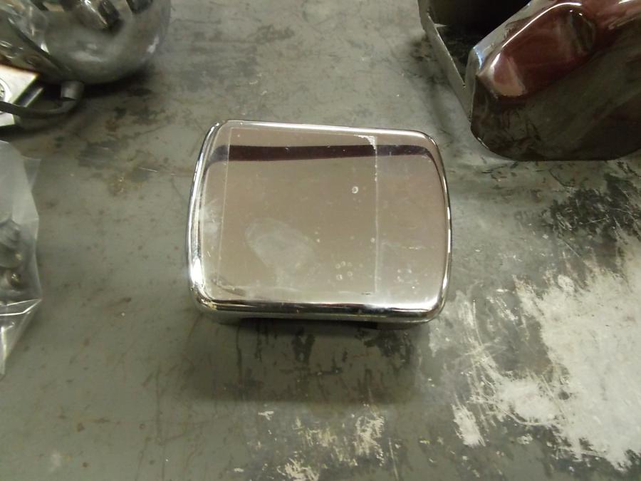 Framsidan på Dekorkåpa från en H-D Softail Custom FXSTC -1987 motorcykel.