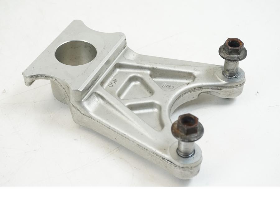 Snett nerifrån på Bromsoksfäste från en Yamaha YZF 1000 R1 -2001 motorcykel.