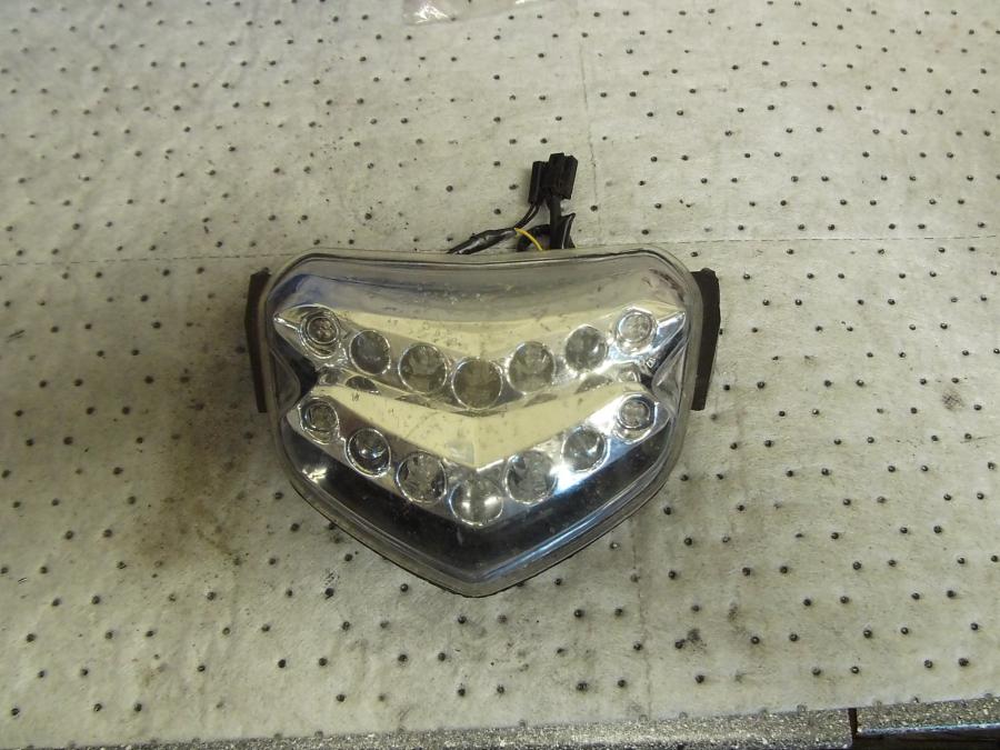 Framsidan på Baklampa från en Suzuki GSX-R 600 -2004 motorcykel.