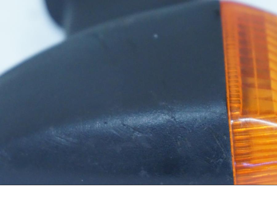 Höger sida på Blinkers från en Yamaha YZF 1000 R -1997 motorcykel.