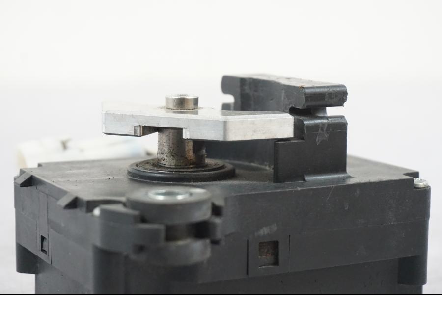 Extrabild2 på Avgasspjällmotor från en Kawasaki ZX-6R -2011 motorcykel.