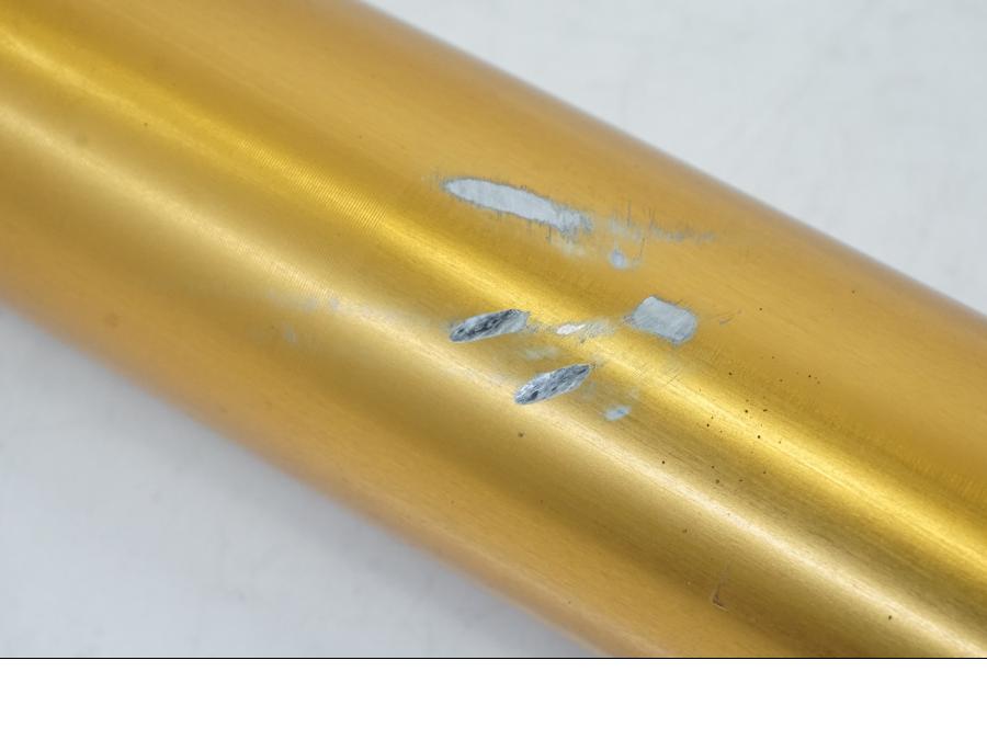 Extrabild6 på Gaffelben från en Aprilia Tuono V4R -2011 motorcykel.