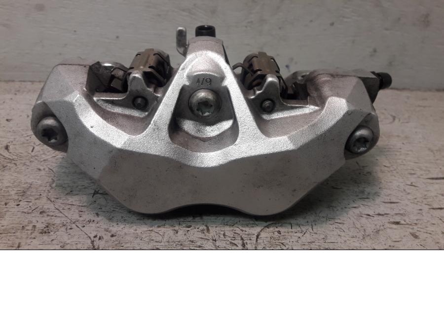 Baksidan på Bromsok från en Suzuki VZ 1600 -2005 motorcykel.