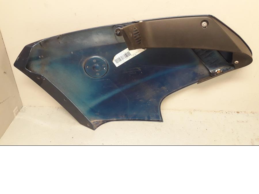 Höger sida på Sidkåpa från en BMW R 1200 RT -2013 motorcykel.