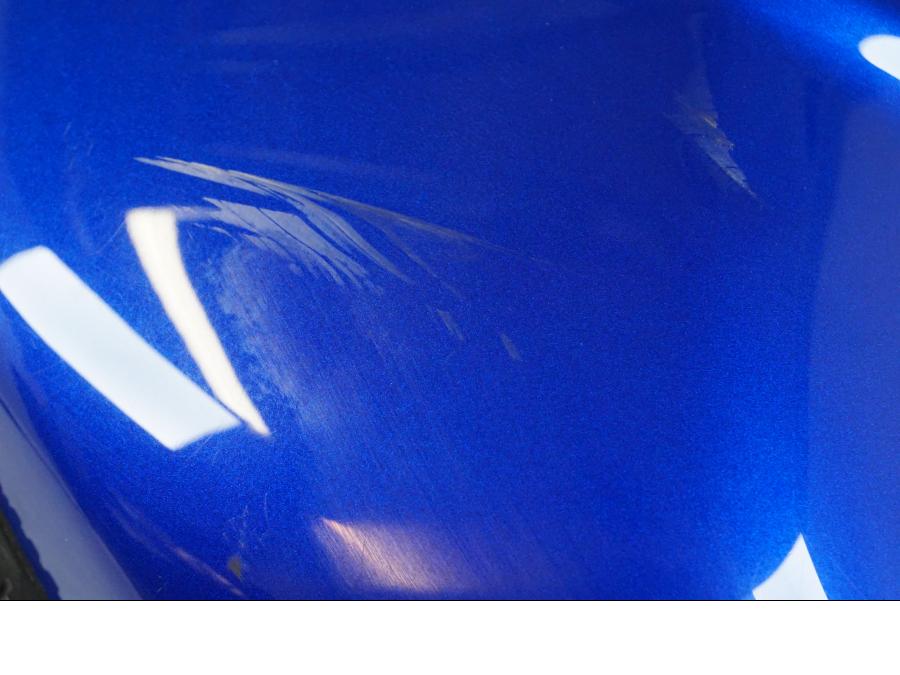 Extrabild3 på Bensintank från en Suzuki SV 650 S -2005 motorcykel.