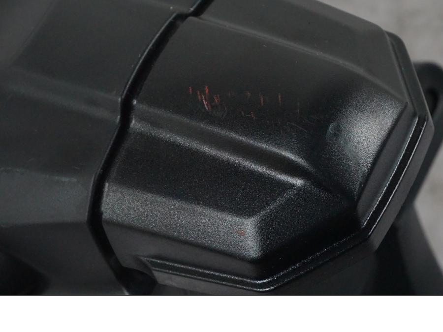 Extrabild6 på Skylthållare från en Yamaha MT-09 -2021 motorcykel.