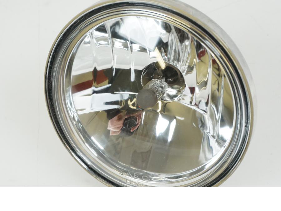Vänster sida på Extraljus från en H-D Harley diverse -2023 motorcykel.