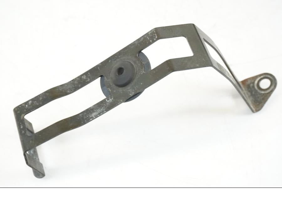 Snett uppifrån på Batterihållare från en Honda ST 1300 -2002 motorcykel.