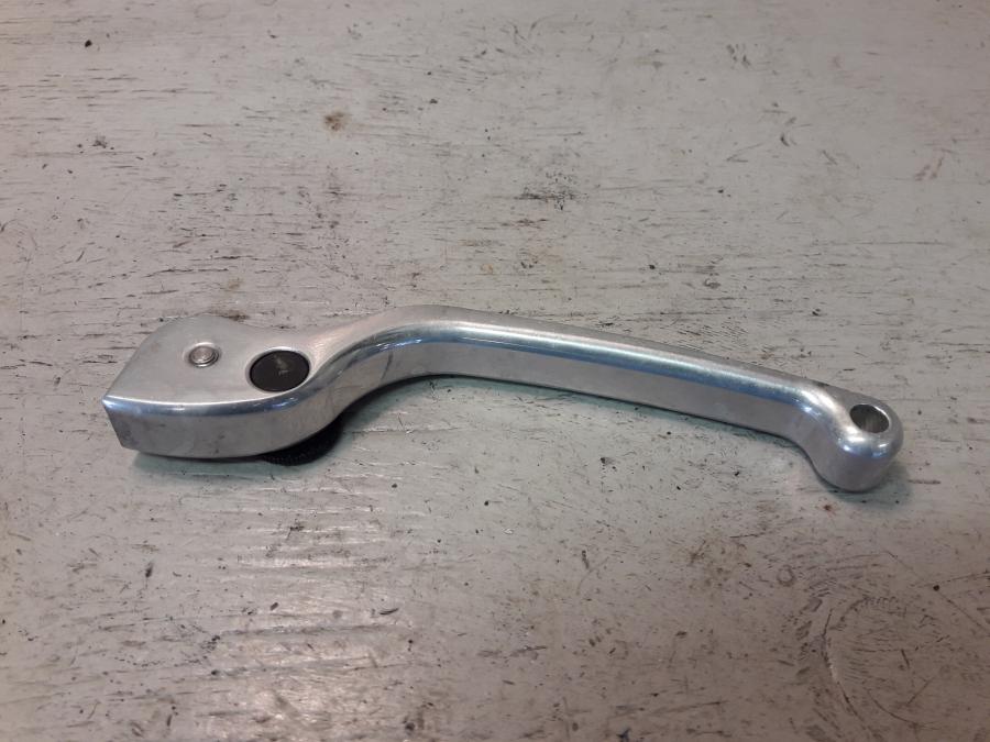 Baksidan på Bromsgrepp från en BMW R 1150 R -2004 motorcykel.