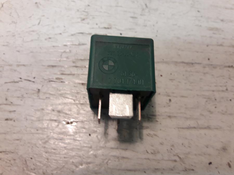 Framsidan på Startrelä från en BMW K 1200 S -2008 motorcykel.