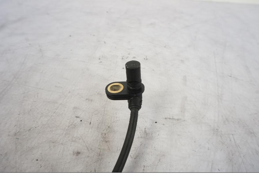 Snett uppifrån på ABS givare från en KTM 690 SMCR -2016 motorcykel.