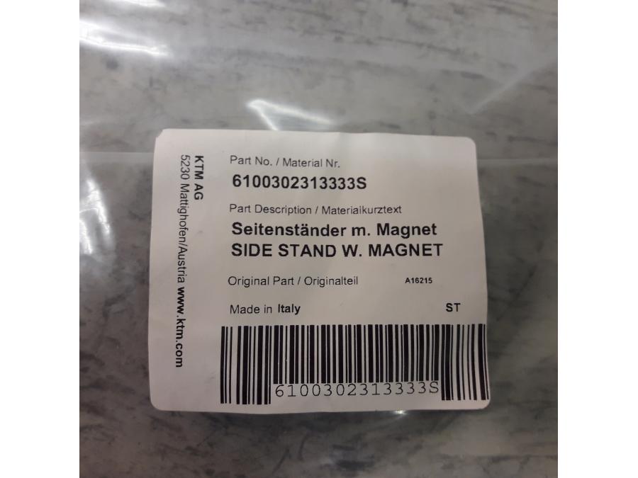 Höger sida på Sidostöd från en KTM 1290 Super Duke -2015 motorcykel.