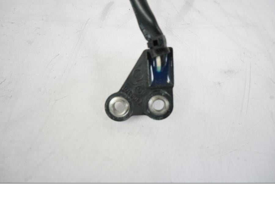 Snett nerifrån på Quickshift från en KTM 790 Duke -2019 motorcykel.