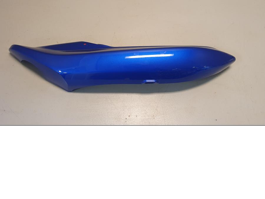 Baksidan på Bakvinge från en Kawasaki ER 5 -2004 motorcykel.