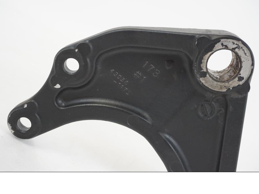 Extrabild2 på Bromsoksfäste från en Kawasaki VN 1500 Mean Streak -2002 motorcykel.