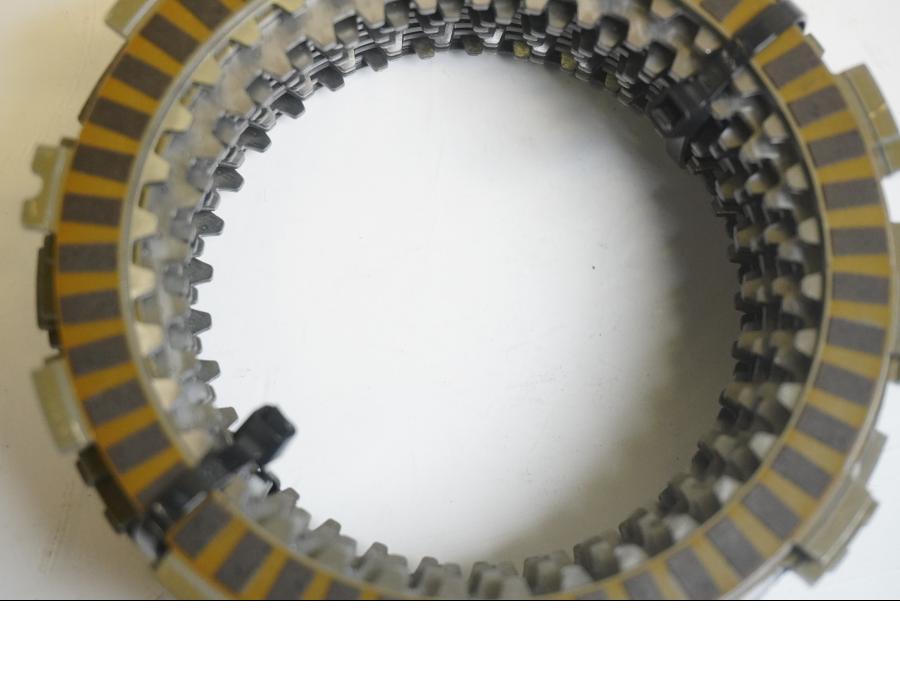 Höger sida på Lameller från en Ducati Multistrada 1260 -2020 motorcykel.