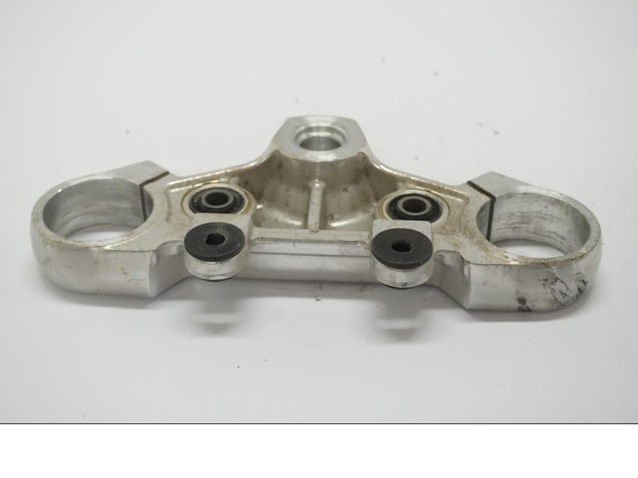 Höger sida på Gaffelkrona från en Suzuki VZ 800 -1998 motorcykel.