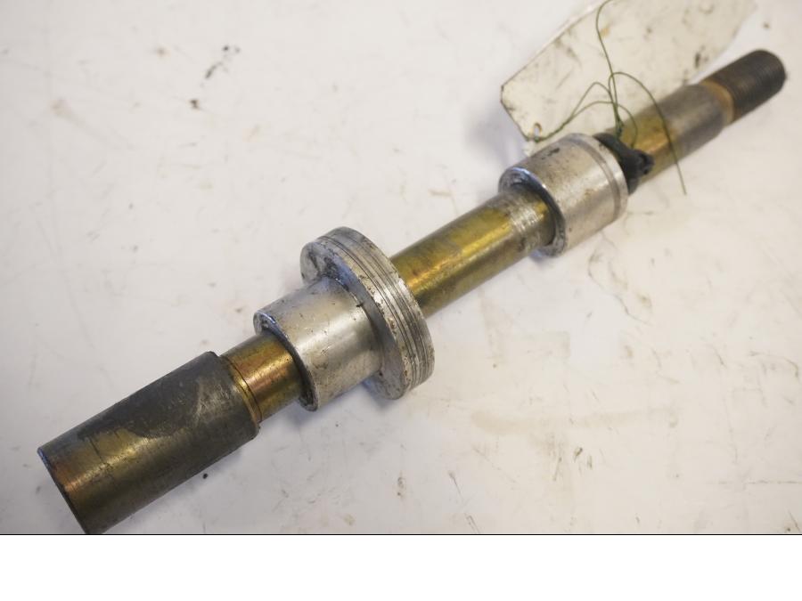 Framsidan på Axel från en Triumph Daytona 600 -2003 motorcykel.